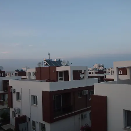 Apartament Near Long Beach Trikomo